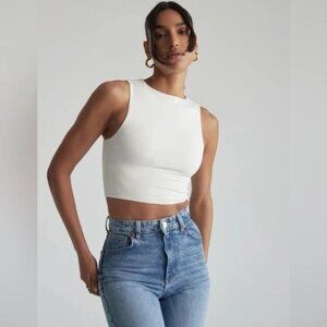 Forever 21, size M, White Sleeveless Crop Top, fitted